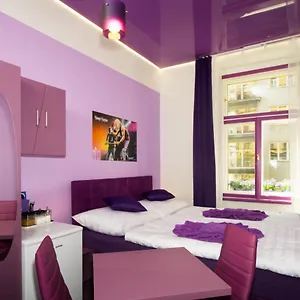 Colours - Your 7 Colour Experience In Centre Of , Praag Tsjechië